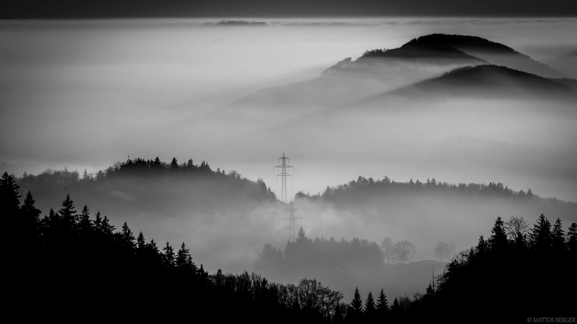 Die Rhön bietet im Oktober Nebel unten und Fernsicht oben